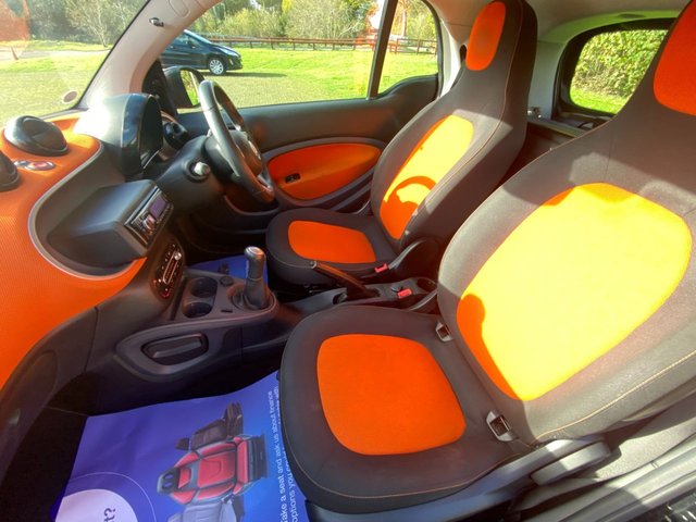 2015 SMART FORTWO - Photo 12