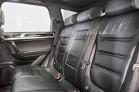 USED 2017 17 VOLKSWAGEN TOUAREG 3.0 V6 R-LINE PLUS TDI BLUEMOTION TECHNOLOGY 5d 259 BHP +HEATED SEATS AND STEERING WHEEL+
