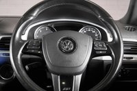 USED 2017 17 VOLKSWAGEN TOUAREG 3.0 V6 R-LINE PLUS TDI BLUEMOTION TECHNOLOGY 5d 259 BHP +HEATED SEATS AND STEERING WHEEL+