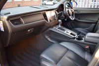 USED 2018 18 PORSCHE MACAN 2.0 PDK 5d 248 BHP BOSE / 20" RS ALLOYS / PDLS