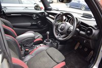 USED 2017 17 MINI HATCH JOHN COOPER WORKS 2.0 JOHN COOPER WORKS 3d 228 BHP JCW PRO EXHAUST / PAN ROOF
