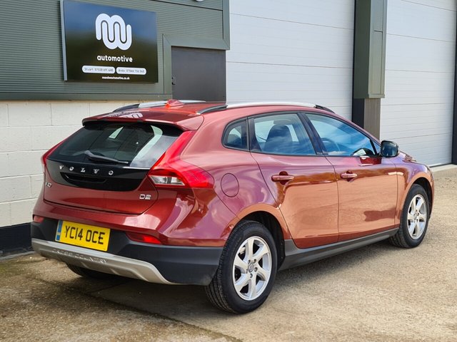 View our VOLVO V40