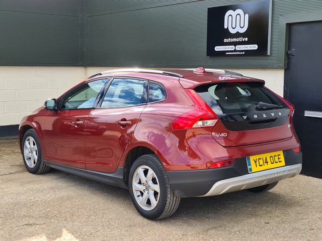 View our VOLVO V40