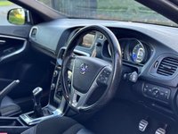 USED 2015 15 VOLVO V40 1.6 D2 R-DESIGN 5d 113 BHP 