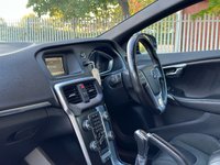 USED 2015 15 VOLVO V40 1.6 D2 R-DESIGN 5d 113 BHP 