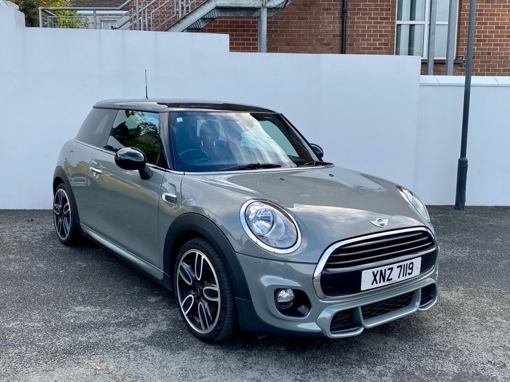 USED 2018 MINI HATCH COOPER 1.5 COOPER D 3d 114 BHP OVER &pound;5000 OF EXTRAS!!