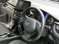 USED 2019 TOYOTA CHR 1.2 EXCEL 5d 114 BHP SAT NAV LEATHER HEATED SEATS 1 OWNER SERVICE HISTORY 10 YR TOYOTA WARRANTY TILL 2029