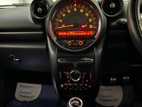 USED 2015 15 MINI COUNTRYMAN 2.0 COOPER SD ALL4 5d 141 BHP * CLIMATE * PARK SENSORS * CHILLI PACK * BI XENONS * HEATED FRONT SEATS * HALF LEATHER *