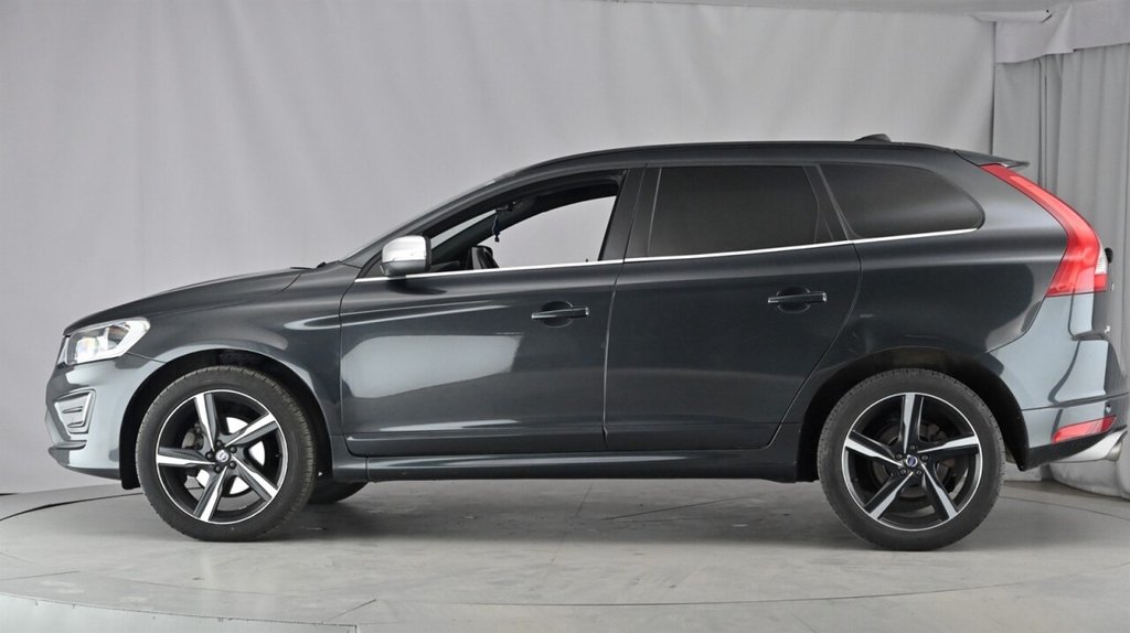 USED 2015 15 VOLVO XC60 2.0 D4 R-DESIGN NAV 5d 188 BHP FRONT & REAR PARKING SENSORS