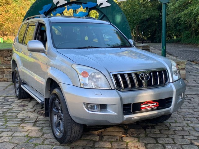 2005 55 Toyota Land Cruiser 3.0 LC4 8-SEATS D-4D 5d 164 BHP