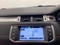 USED 2016 16 LAND ROVER RANGE ROVER EVOQUE 2.0 TD4 HSE DYNAMIC 5d 177 BHP Striking Fuji white, black pack, full black / red leather,  navigation media