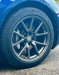 PRE-OWNED 2019 69 TESLA Model 3 0.0 STANDARD RANGE PLUS 4d 302 BHP Deep Blue Metallic, Black Interior, Parking Camera, Keyless Go, Panoramic Glass Roof, Satellite Navigation, 18" Alloy Wheels, 360 Parking Sensors, Bluetooth Audio and Phone, Electric Steering Column DAB Digital Radio, Cruise Control, Multi-Function Steering Wheel, Virtual Dash, Heated Seats, Electric Adjustable Seats, 2 Key Cards, Charging Cables, Full Tesla Service History.