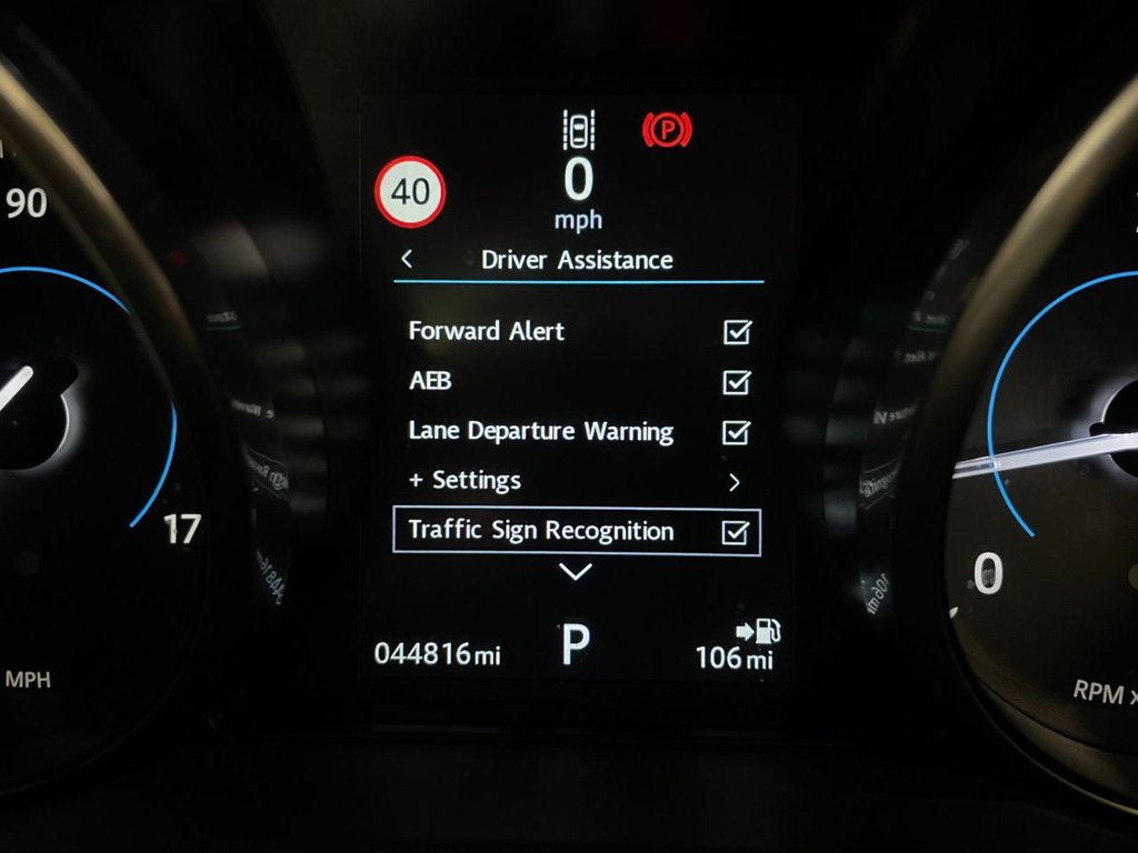USED 2016 16 JAGUAR F-PACE 2.0 R-SPORT AWD 5d 178 BHP 
