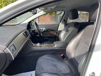 USED 2012 62 JAGUAR XF 2.2 D SE BUSINESS 4d 163 BHP 