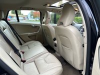 USED 2012 62 VOLVO V60 2.4 D5 SE LUX NAV 5d 212 BHP 