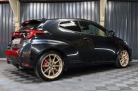 USED 2021 21 TOYOTA YARIS 1.6 GR-Y CIRCUIT 3d 257 BHP STUNNING IN PRECIOUS BLACK WITH ARUM GOLD WHEELS, CAMERA, CARPLAY/ANDROID - WARRANTY UNTIL 2024!