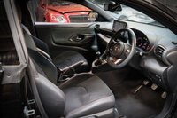 USED 2021 21 TOYOTA YARIS 1.6 GR-Y CIRCUIT 3d 257 BHP STUNNING IN PRECIOUS BLACK WITH ARUM GOLD WHEELS, CAMERA, CARPLAY/ANDROID - WARRANTY UNTIL 2024!