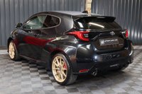 USED 2021 21 TOYOTA YARIS 1.6 GR-Y CIRCUIT 3d 257 BHP STUNNING IN PRECIOUS BLACK WITH ARUM GOLD WHEELS, CAMERA, CARPLAY/ANDROID - WARRANTY UNTIL 2024!