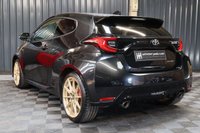 USED 2021 21 TOYOTA YARIS 1.6 GR-Y CIRCUIT 3d 257 BHP STUNNING IN PRECIOUS BLACK WITH ARUM GOLD WHEELS, CAMERA, CARPLAY/ANDROID - WARRANTY UNTIL 2024!