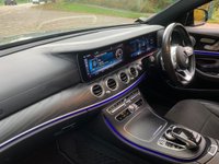 USED 2019 19 MERCEDES-BENZ E-CLASS 2.0 E 220 D AMG LINE 4d 192 BHP 2019 MERCEDES E-220D AMG-LINE G/TRONIC + AUTOMATIC WITH PADDLE-SHIFT - SATELLITE NAVIGATION - 1 PRIVATE OWNER FROM BRAND NEW - FULL MAIN DEALER SERVICE HISTORY - 19 INCH UPGRADE AMG ALLOYS - AMBIENT LIGHTING - REAR VIEW CAMERA - PARK ASSIST - PANORAMIC GLASS ROOF