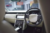 USED 2017 17 LAND ROVER RANGE ROVER 3.0 TDV6 VOGUE 5d 255 BHP PAN ROOF / LOW MILES / 21 INCH