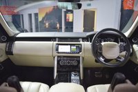 USED 2017 17 LAND ROVER RANGE ROVER 3.0 TDV6 VOGUE 5d 255 BHP PAN ROOF / LOW MILES / 21 INCH