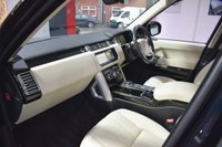 USED 2017 17 LAND ROVER RANGE ROVER 3.0 TDV6 VOGUE 5d 255 BHP PAN ROOF / LOW MILES / 21 INCH