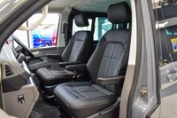 USED 2020 20 VOLKSWAGEN TRANSPORTER T6.1 T32 2.0 TDI 199PS 4MOTION DSG HIGHLINE KOMBI LWB Huge Spec 199 4Motion Kombi