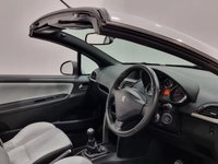 USED 2013 13 PEUGEOT 207 1.6 CC ROLAND GARROS 2d 120 BHP 