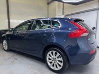 USED 2013 13 VOLVO V40 1.6 D2 SE LUX 5d 113 BHP Full Heated Leather, Bluetooth