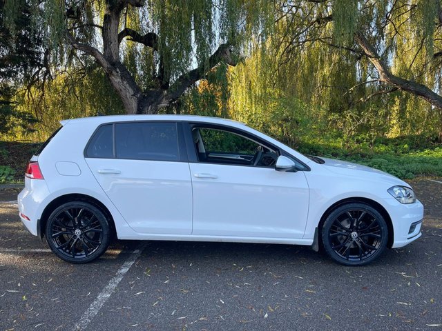 View our VOLKSWAGEN GOLF