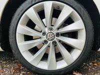 USED 2015 15 VOLKSWAGEN CC 2.0 GT TDI BLUEMOTION TECHNOLOGY DSG 4d 138 BHP SATELLITE NAVIGATION DSG