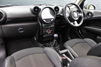 USED 2015 65 MINI COUNTRYMAN 1.6 COOPER D 5d 112 BHP Full Service History, Over &pound;3000 of Extras, Low Running Costs