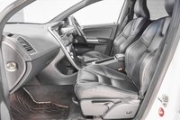 USED 2017 17 VOLVO XC60 2.4 D5 R-DESIGN LUX NAV AWD 5d 217 BHP +PRIVACYGLASS+HEATEDSEATS+BLUETOOT+