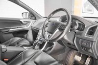 USED 2017 17 VOLVO XC60 2.4 D5 R-DESIGN LUX NAV AWD 5d 217 BHP +PRIVACYGLASS+HEATEDSEATS+BLUETOOT+