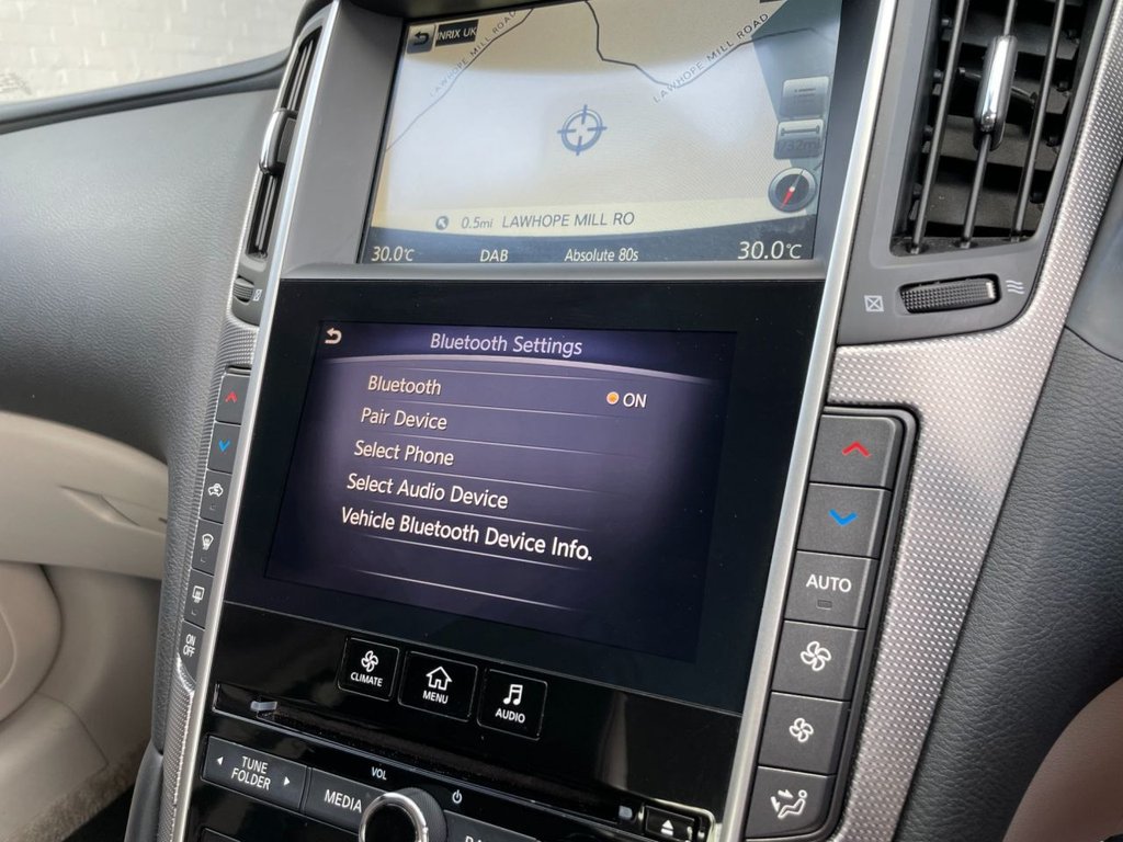 USED 2015 15 INFINITI Q50 3.5 S HYBRID AWD 4d 359 BHP 
