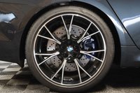 USED 2020 70 BMW M5 4.4 M5 COMPETITION 4d 617 BHP HEAD UP DISPLAY, HARMAN KARDON SOUND, GESTURE CONTROL, HEATED FRONT AND REAR SEATS, 360 CAMERA, WIRELESS CHARGING AND MORE