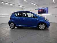 USED 2010 TOYOTA AYGO 1.0 VVT-i Blue 5dr MMT GREAT LOW MILEAGE SMALL CAR THATS CHEAP TO RUN AND LOW INSURANCE GROUP RATINGS