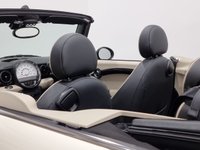 USED 2011 11 MINI CONVERTIBLE 1.6 COOPER 2d 122 BHP 5* Factory options , Striking colour combination