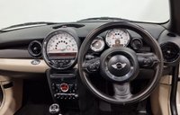 USED 2011 11 MINI CONVERTIBLE 1.6 COOPER 2d 122 BHP 5* Factory options , Striking colour combination