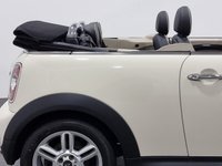 USED 2011 11 MINI CONVERTIBLE 1.6 COOPER 2d 122 BHP 5* Factory options , Striking colour combination