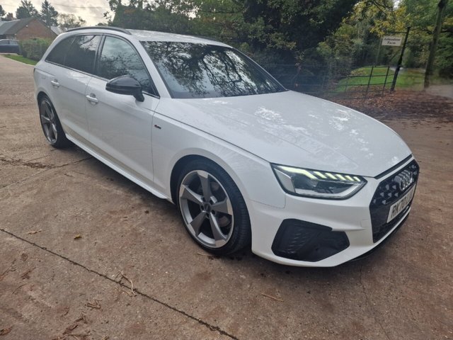 2020 70 Audi A4 2.0 AVANT TFSI S LINE BLACK EDITION 5d 148 BHP