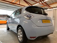USED 2016 16 RENAULT ZOE 0.0 I EXPRESSION NAV 5d 92 BHP+OWNED BATTERY+22KWH 2 KEYS+FSH+1 OWNER FROM NEW+BATTERY OWNED+NAVIGATION SD CARD+CLIMATE+BLUETOOTH+MEDIA+USB+DAB+AUX