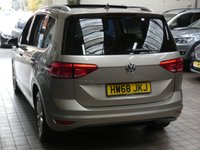 USED 2018 68 VOLKSWAGEN TOURAN 1.6 SE FAMILY TDI DSG 5d 114 BHP 7 SEATS SAT NAV PARKING SENSORS 1 OWNER 6 MONTHS GOLD WARRANTY