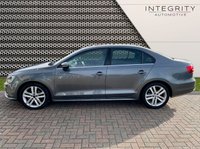 USED 2015 65 VOLKSWAGEN JETTA 2.0 GT TDI BLUEMOTION TECHNOLOGY DSG 4d 109 BHP RARE DSG WITH LEATHER & NAVIGATION