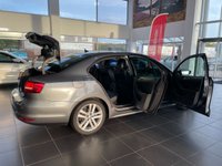 USED 2015 65 VOLKSWAGEN JETTA 2.0 GT TDI BLUEMOTION TECHNOLOGY DSG 4d 109 BHP RARE DSG WITH LEATHER & NAVIGATION