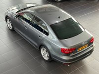 USED 2015 65 VOLKSWAGEN JETTA 2.0 GT TDI BLUEMOTION TECHNOLOGY DSG 4d 109 BHP RARE DSG WITH LEATHER & NAVIGATION