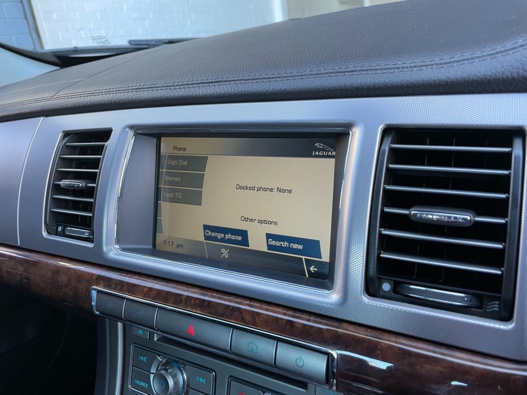 USED 2010 10 JAGUAR XF 3.0 V6 LUXURY 4d 240 BHP 