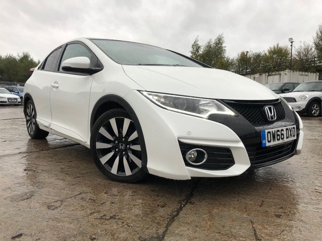 2017 HONDA CIVIC 1.8 I-VTEC SR 5d 140 BHP+PANORAMIC SUNROOF+FULL LEATHER+ HISTORY+1 FORMER KEEPER+PRIVACY GLASS+NAVIGATION+CLIMATE+LEATHER SEATS+PANORAMIC ROOF+PARKING SENSORS+17"ALLOYS+MEDIA+BLUETOOTH+DAB+AUX+USB