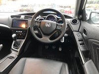 USED 2017 HONDA CIVIC 1.8 I-VTEC SR 5d 140 BHP+PANORAMIC SUNROOF+FULL LEATHER+ HISTORY+1 FORMER KEEPER+PRIVACY GLASS+NAVIGATION+CLIMATE+LEATHER SEATS+PANORAMIC ROOF+PARKING SENSORS+17"ALLOYS+MEDIA+BLUETOOTH+DAB+AUX+USB